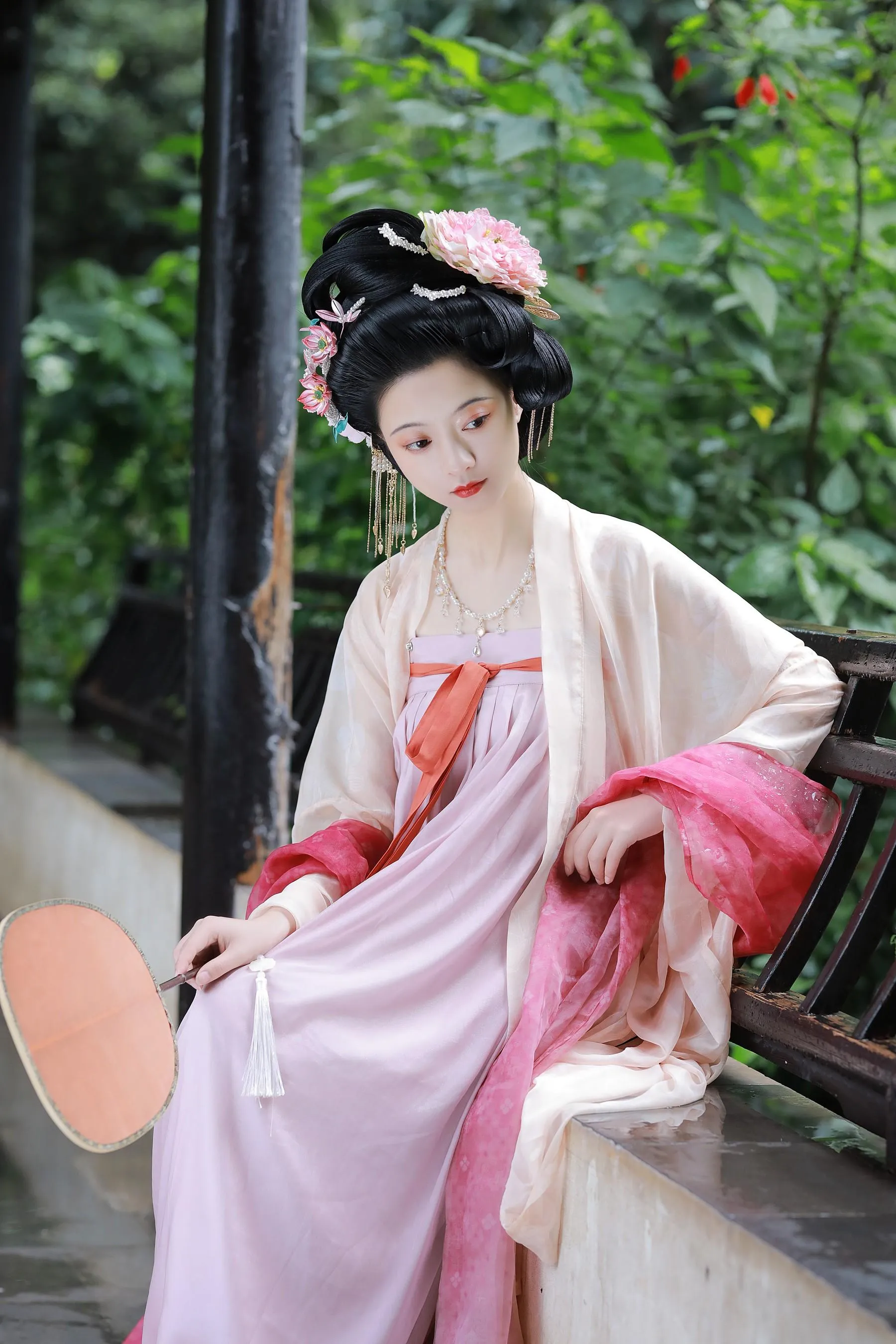 [YITUYU艺图语]2022.09.23 风月偏爱宴旧人 YunFleur [36P]插图